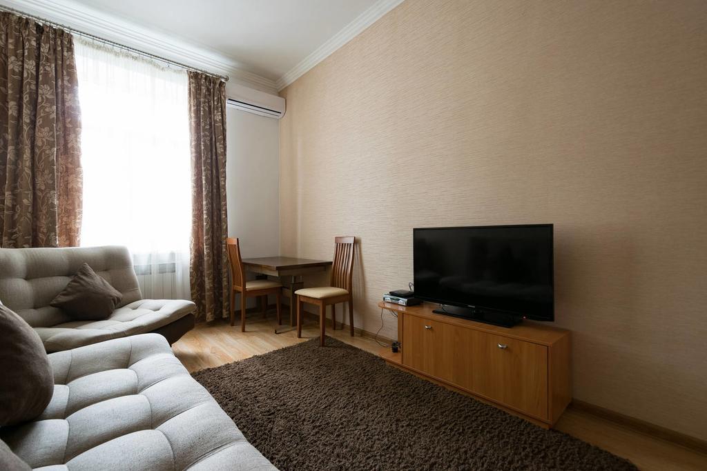 Nadezhda On Jeltoksan 103 Apartment